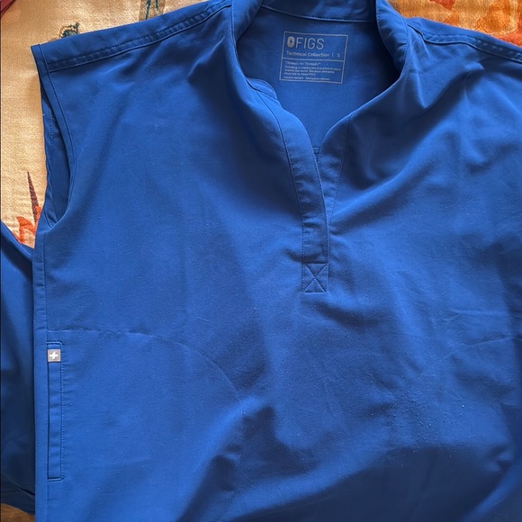 Figs Rafaela Top - Picture 3 of 4